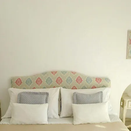 Hilltop Retreat Above With Sea Views Positano